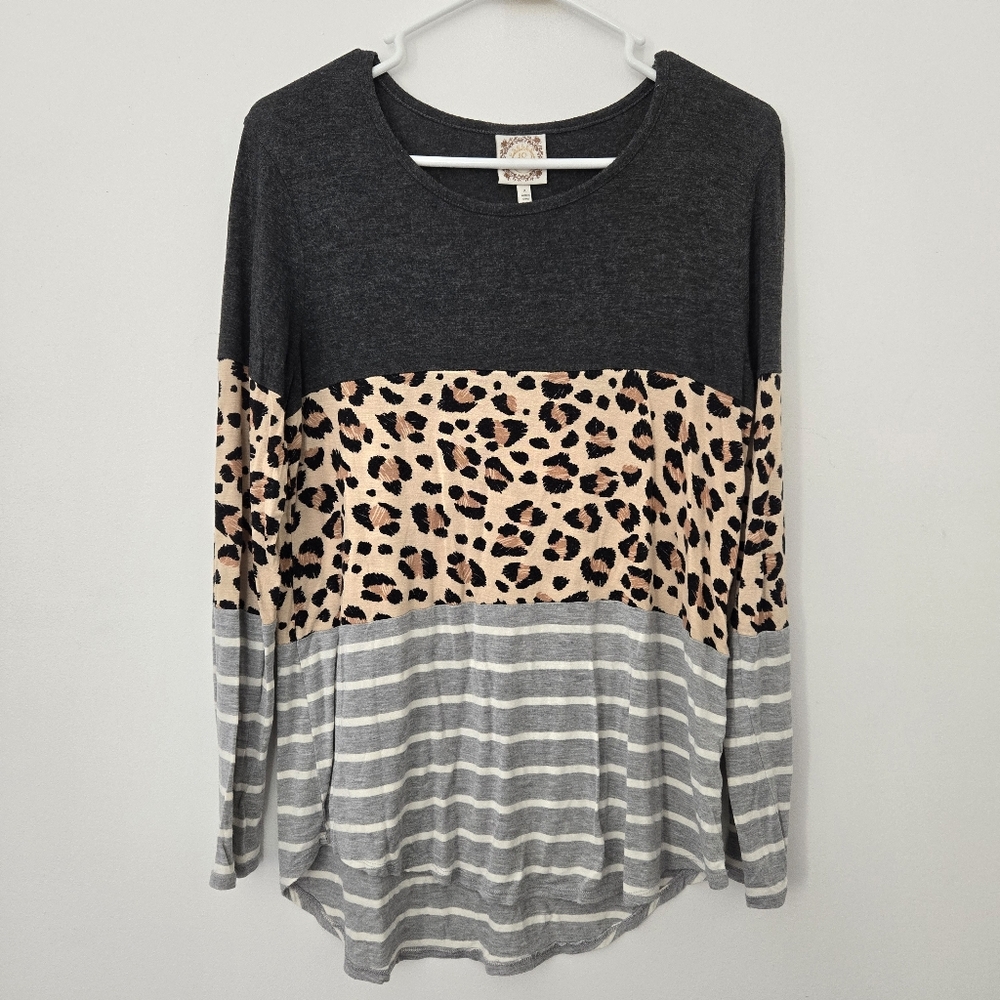 ✨️ Leopard Print Color Block Long Sleeve Top